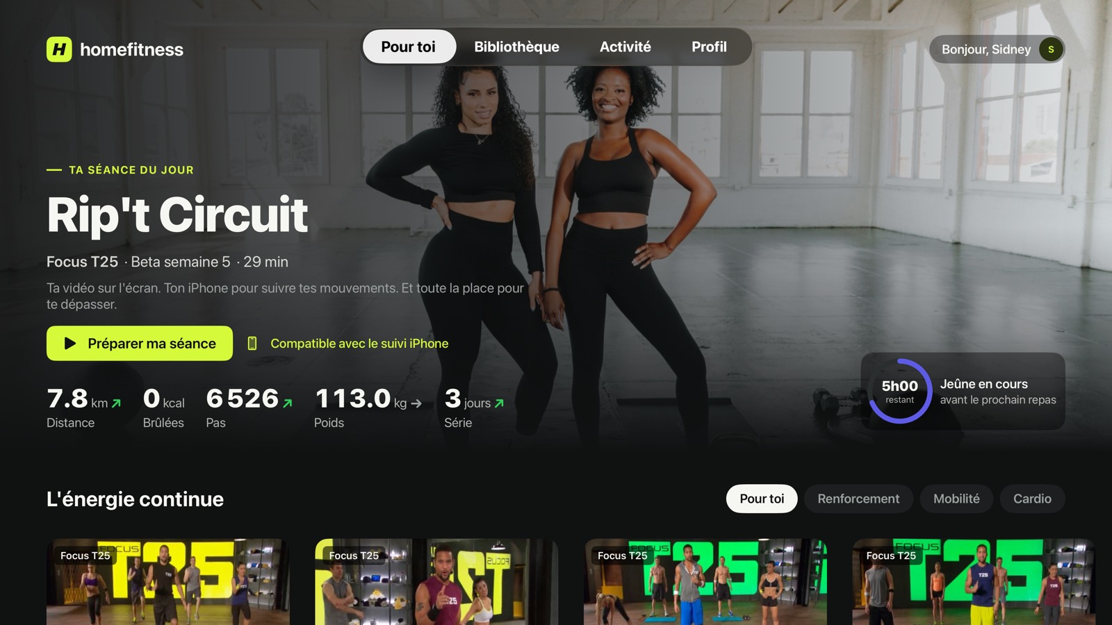 L'accueil de homefitness sur Apple TV : la séance du jour, puis distance, calories, pas, poids et série, avec le jeûne en cours.